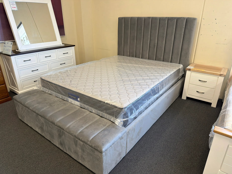 Vibe Fabric Bed with Storage Blanket Box
