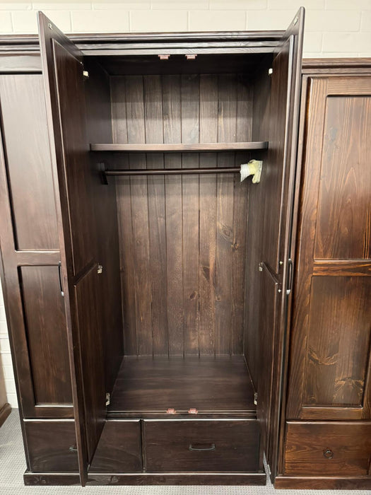 Donnel 3Dr/2Drw Wardrobe