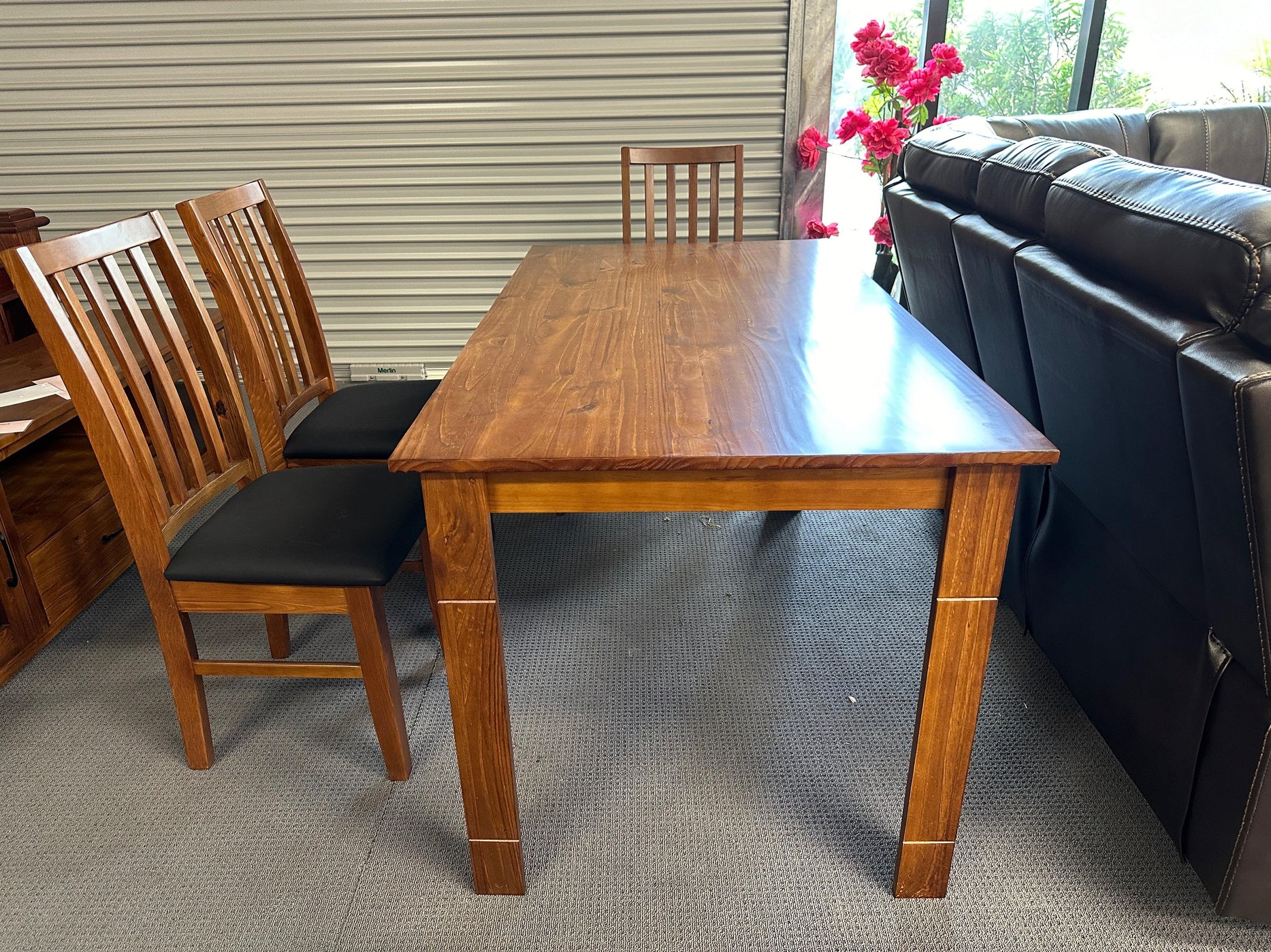 Albany 1400 Dining Table - Direct Furniture Warehouse