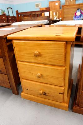 Donnelly 3 Drw Bedside (Wood Handle) - Direct Furniture Warehouse