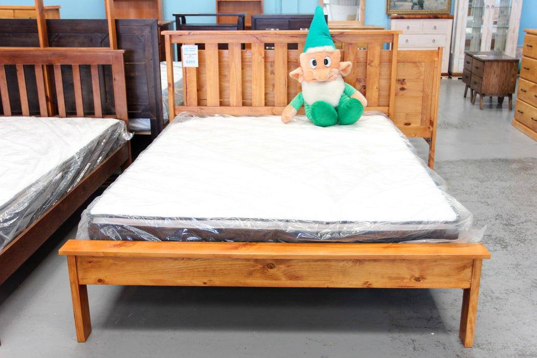 Murlong Queen Bed - Direct Furniture Warehouse