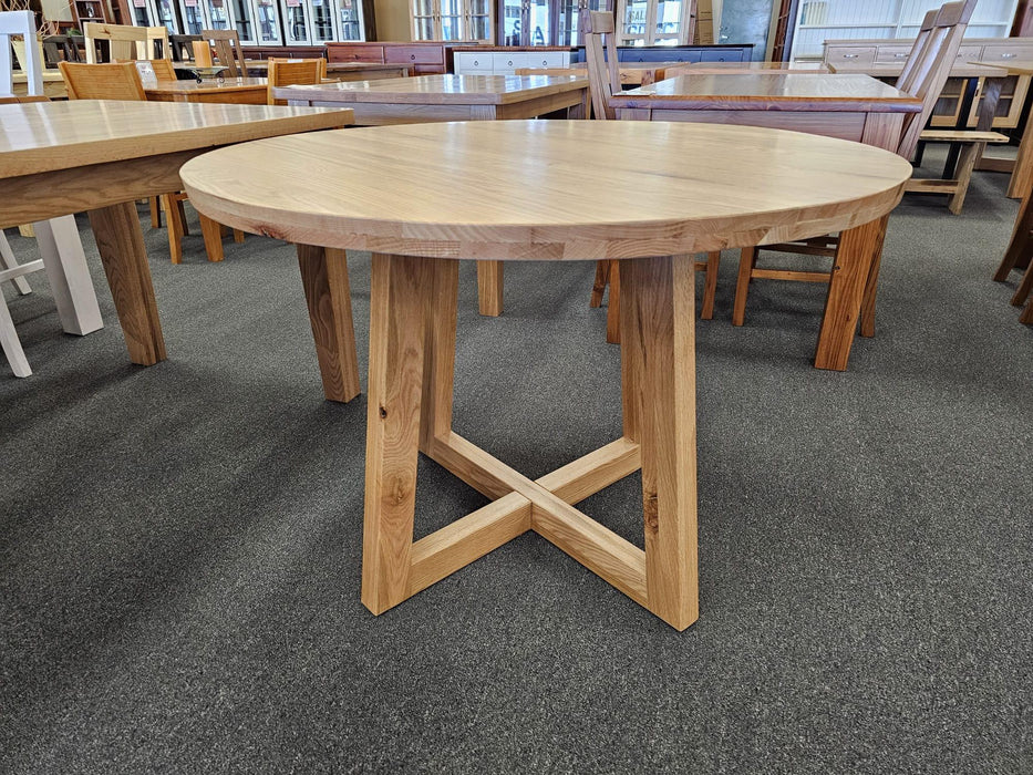 Oak Round Dining Table - Direct Furniture Warehouse