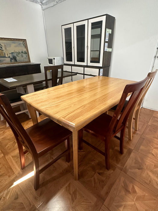 Oak Santros Dining Table - Direct Furniture Warehouse