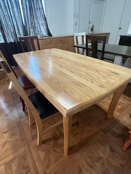 Oak Santros Dining Table